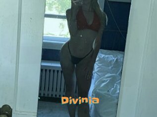 Divinia