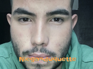 Nieganduquette